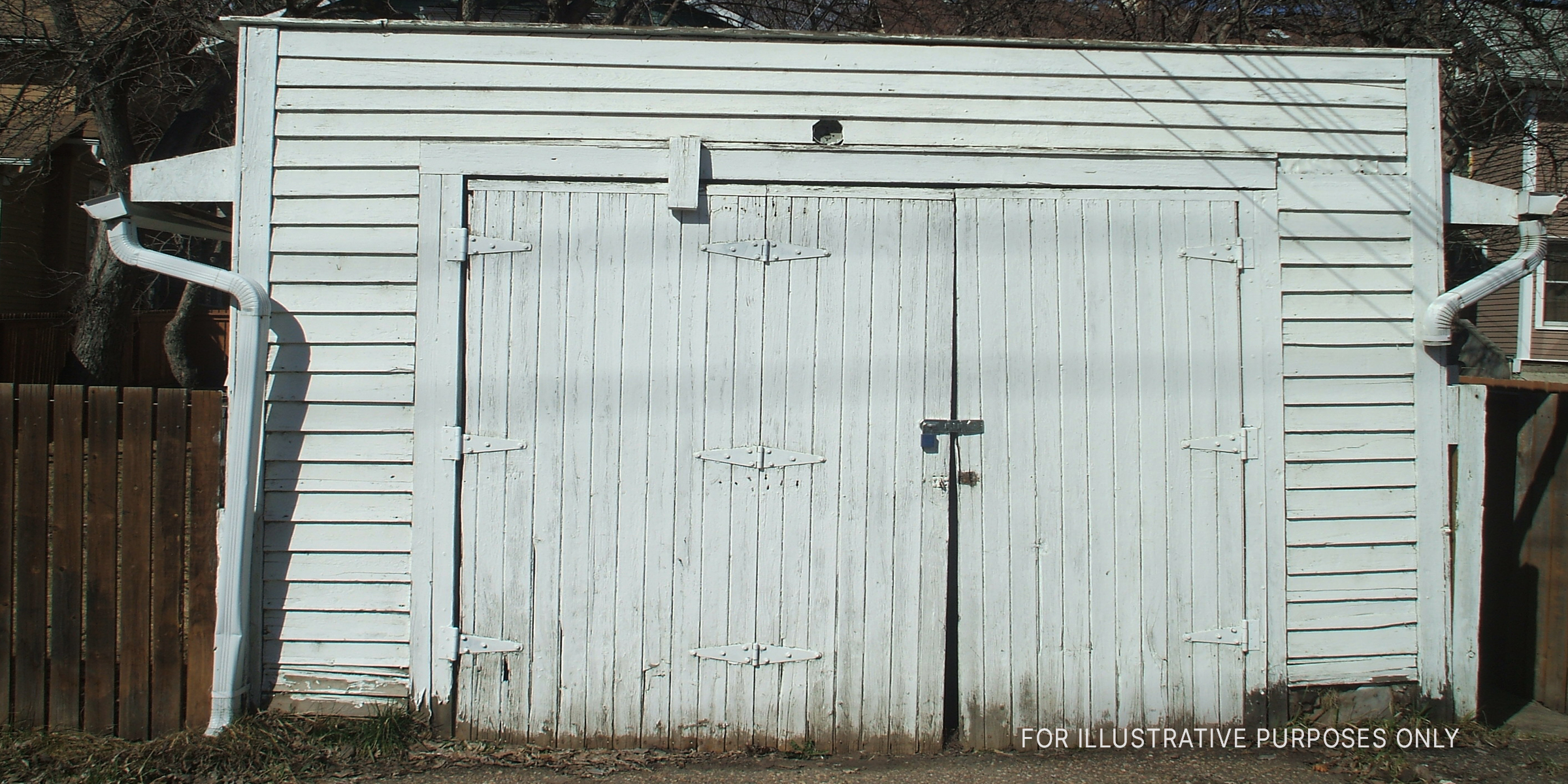 Old garage | Source: Flickr