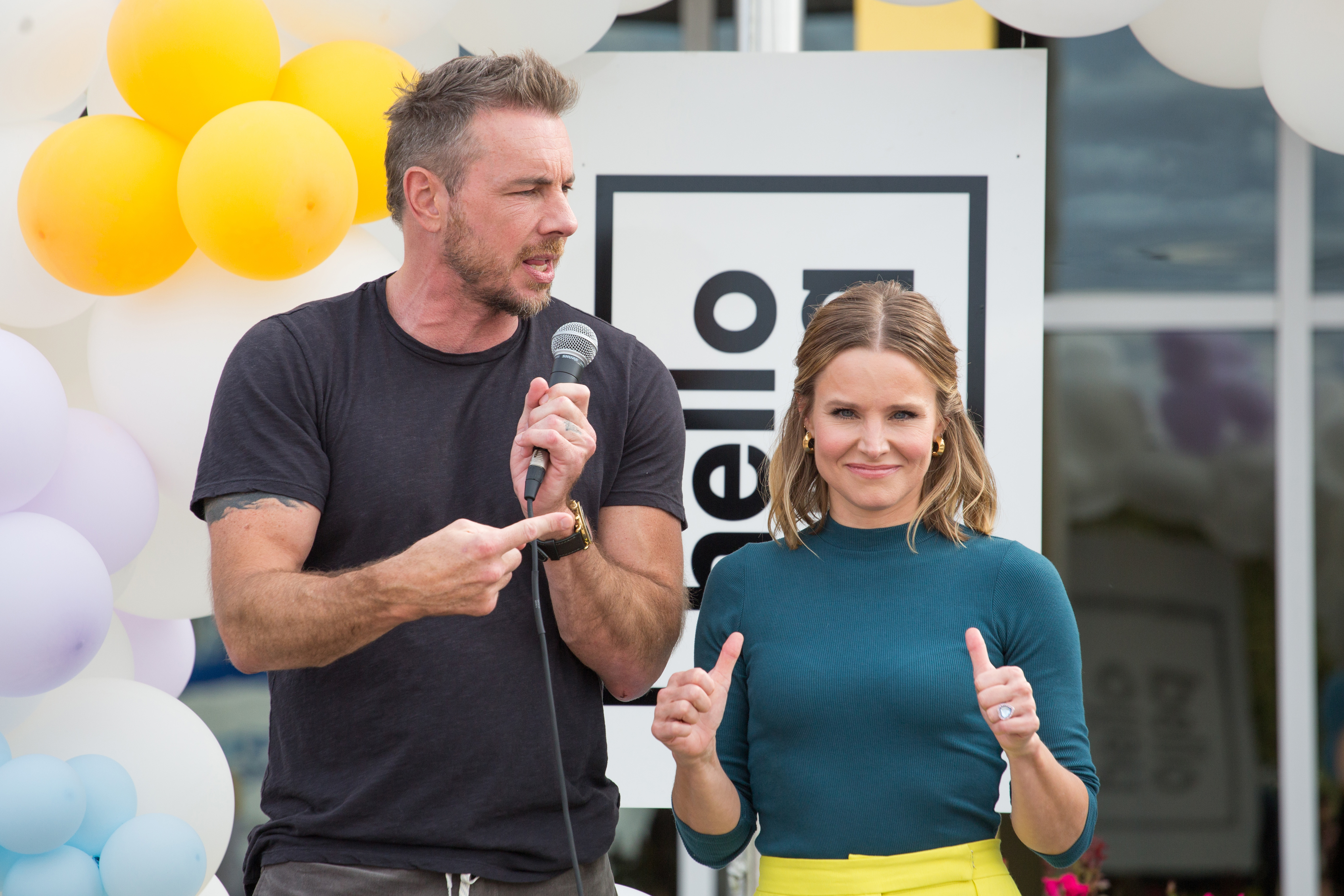 Dax Shepard and Kristen Bell attend the grand opening of Hello Bello’s first wholly-owned U.S. diaper distribution and manufacturing center, on October 26, 2021, in Waco, Texas. | Source: Getty Images