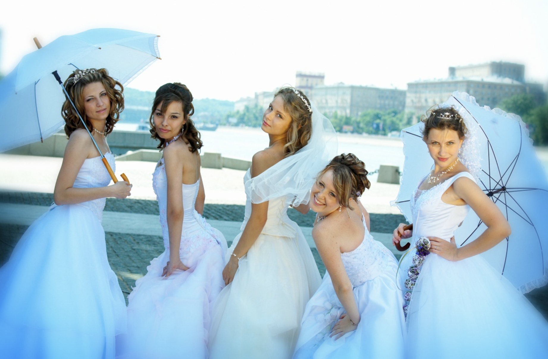 Cinco novias | Foto: Shutterstock