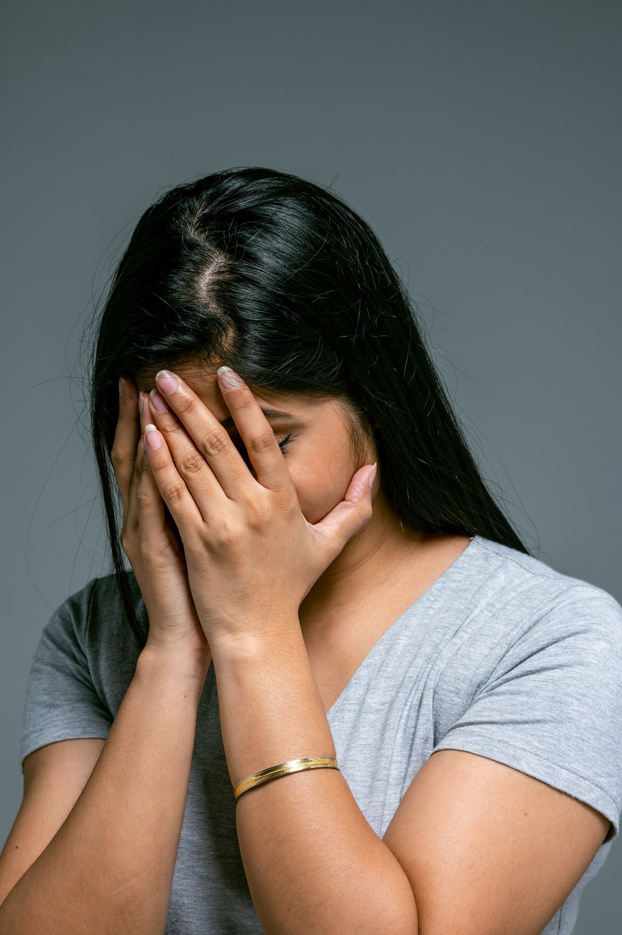 Gwen couldn't believe what Richard had told her, and their conversation broke her heart. | Source: Pexels