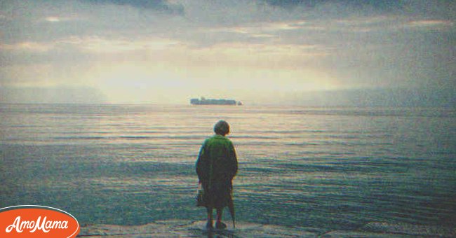 Patricia waited for her son at the beach every day for 11 years. | Source: Shutterstock