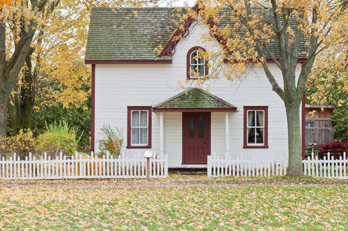 The money was enough to purchase a bungalow near the university. | Source: Pexels