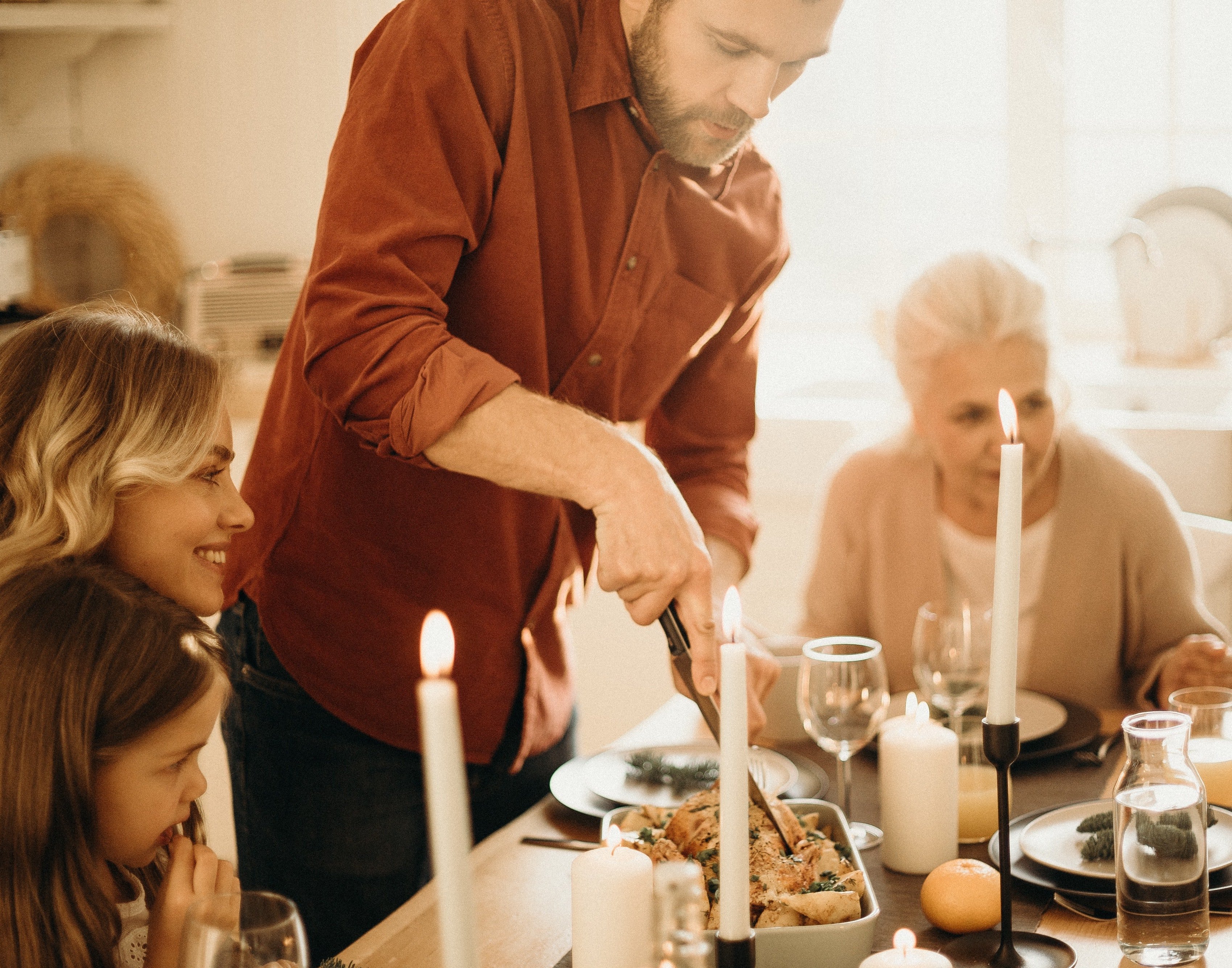 Abigail's family would always meet with Officer Johnson, as they considered him their "guardian angel." | Source: Pexels