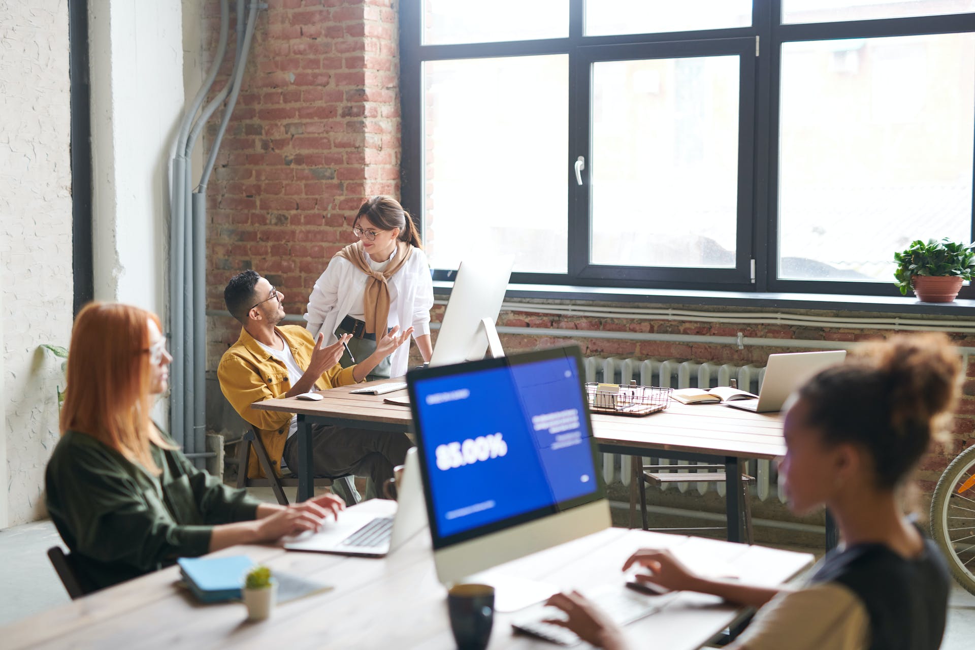 People working in an office | Source: Pexels