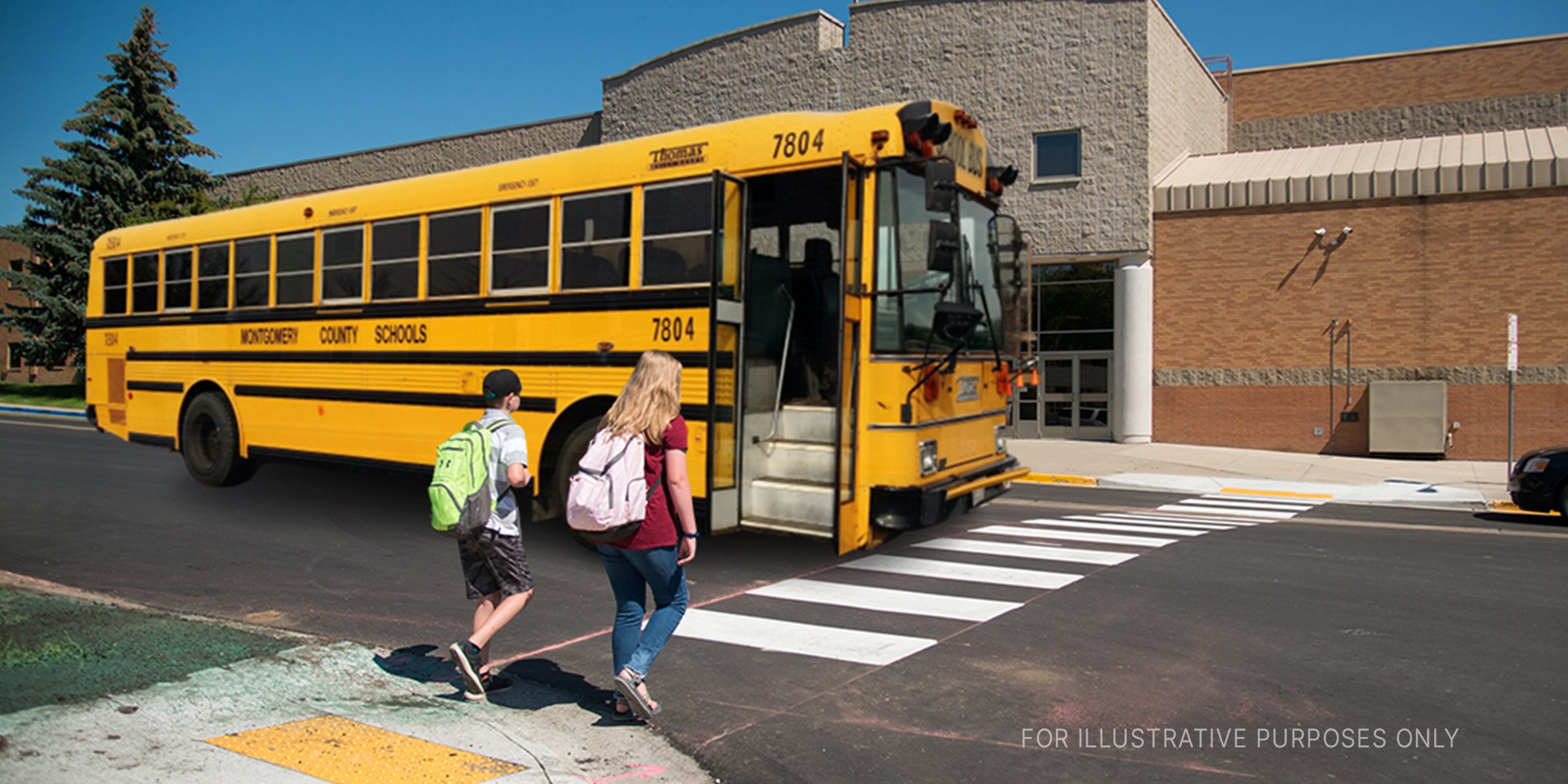 Two children cross the road near a parked school bus | Source: Flickr / SchuminWeb (CC BY-SA 2.0) Flickr / NDDOT Photos (Public Domain)