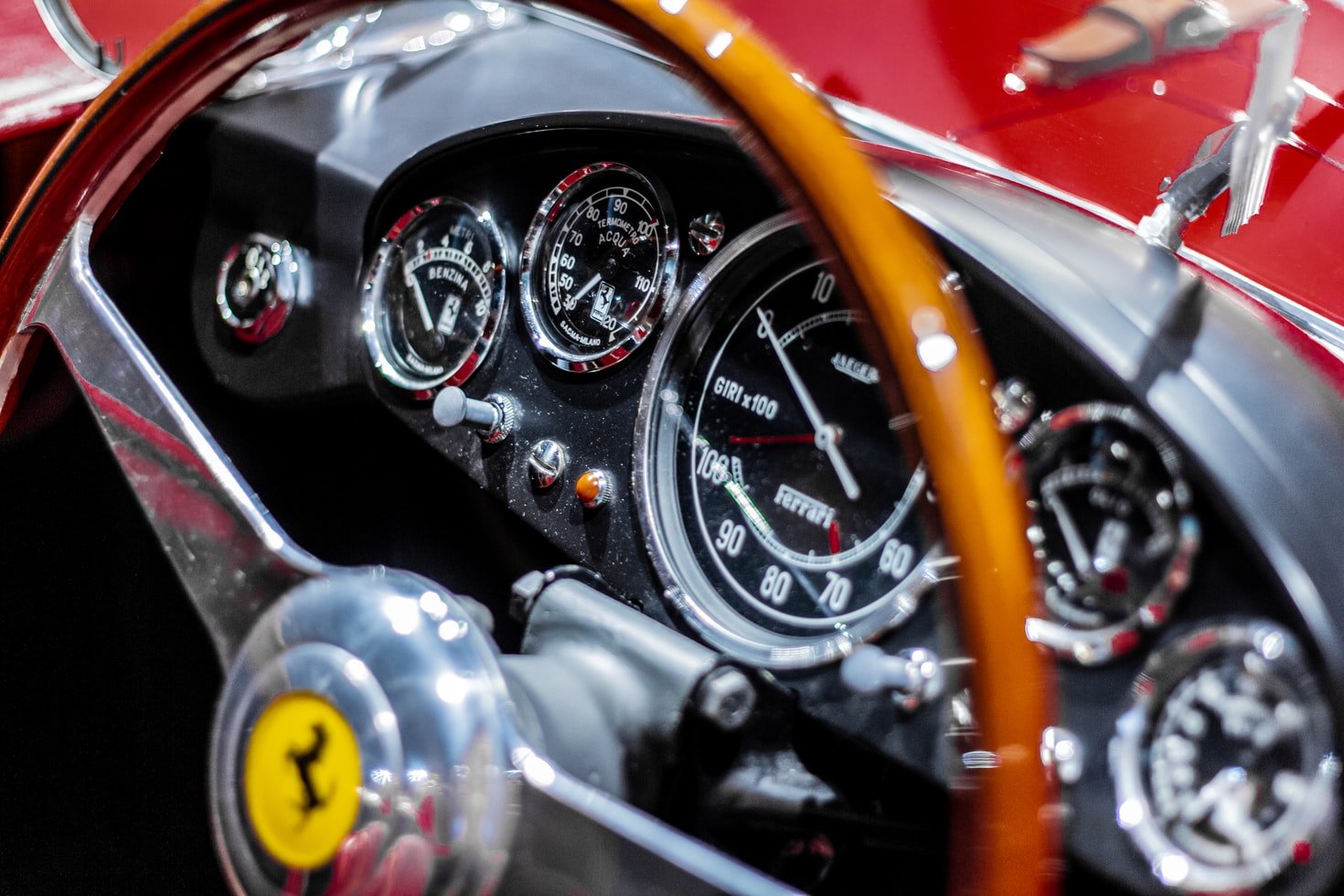 David drove his vintage Ferrari down to the old neighborhood. | Source: Unsplash