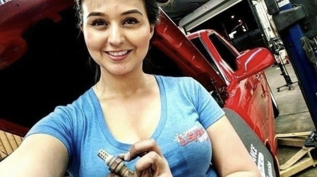 Beautiful mechanic girl | Source: Shutterstock