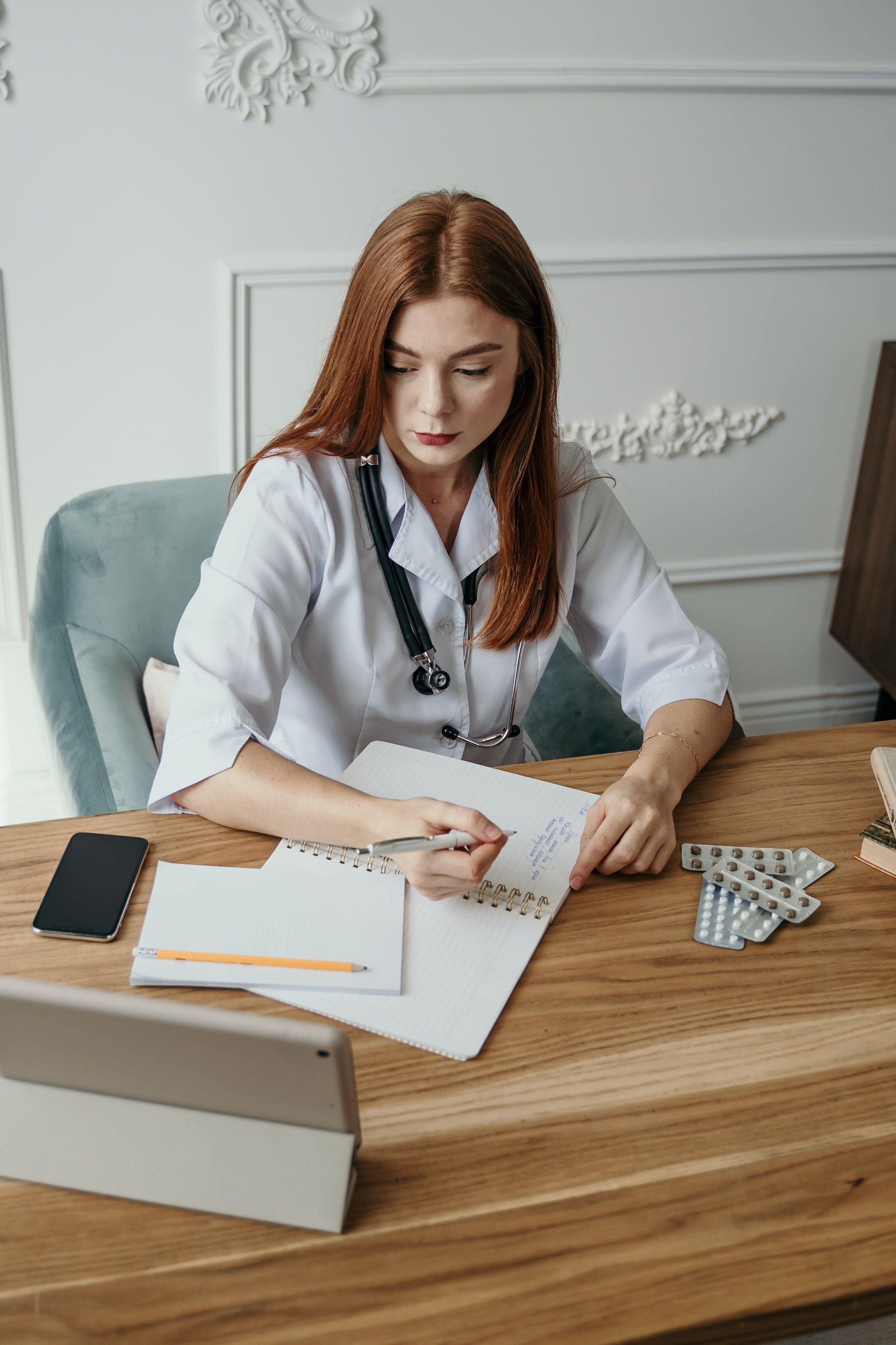 A nurse yelled at Mr. Campbell. | Source: Pexels