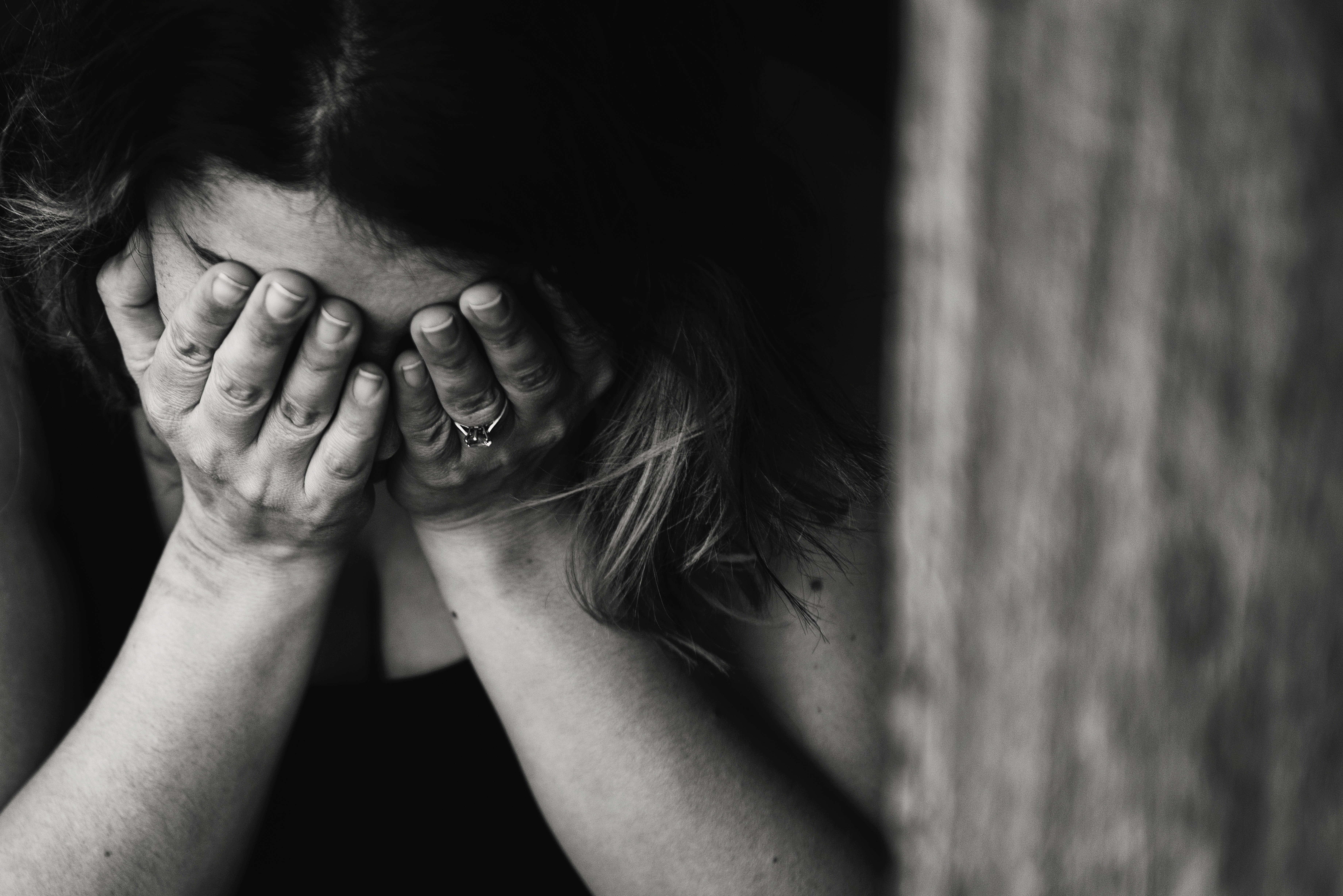 Annette burst into tears as she revealed her story to Mike. | Source: Pexels