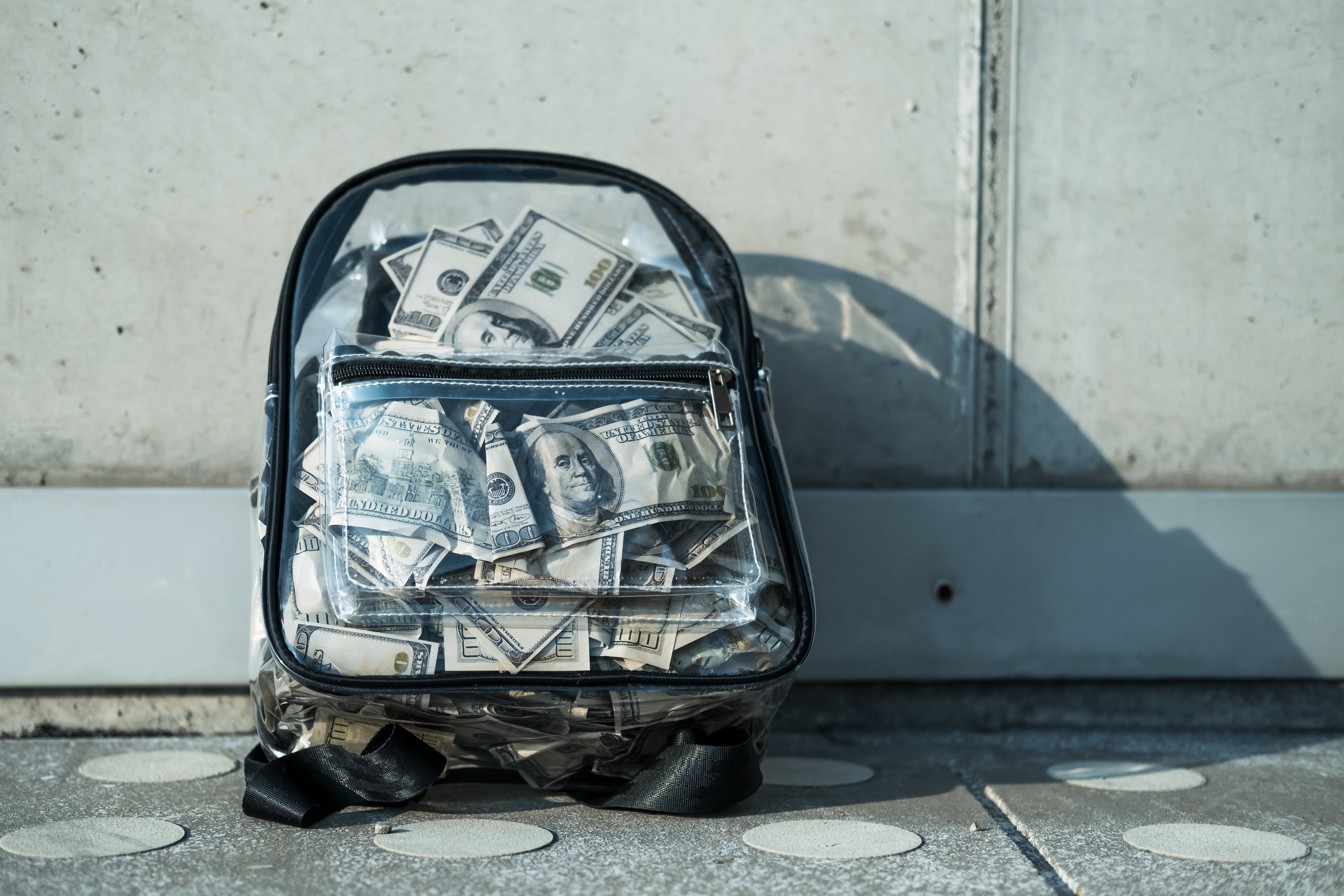 Lewis found a backpack with $35,000 worth of cash in it. | Source: Getty Images